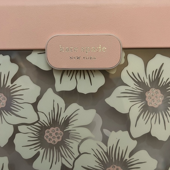 Kate Spade Protective Folio iPad Case- Hollyhock - Picture 5 of 9